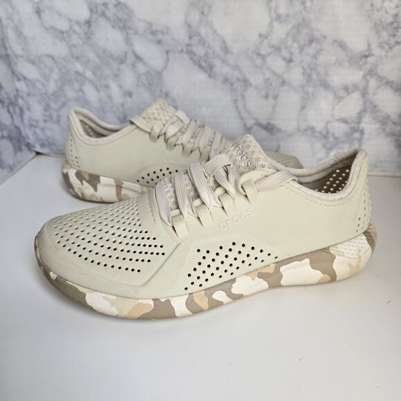 Crocs Literide Pacer Sneaker‎ Womens 7 Beige Camo Breathable Outdoor Gorpcore - Picture 1 of 14
